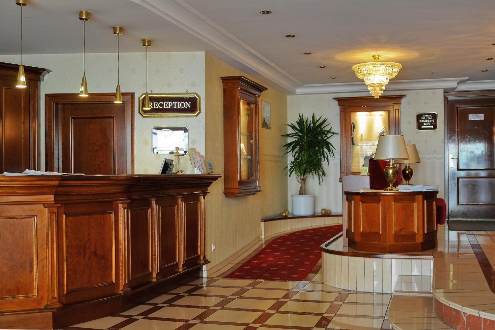 Parkhotel Idar-Oberstein Bagian luar foto