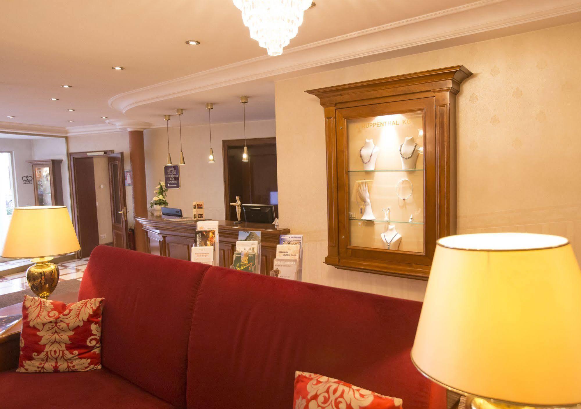 Parkhotel Idar-Oberstein Bagian luar foto